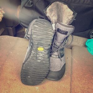 Size 7 Grey and Black Ugg Snow Boots
